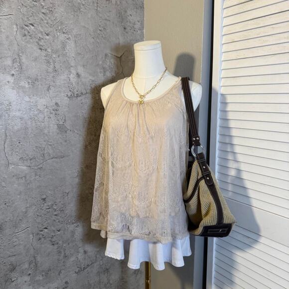 Cream ruffle tank top - Picture 3 of 7